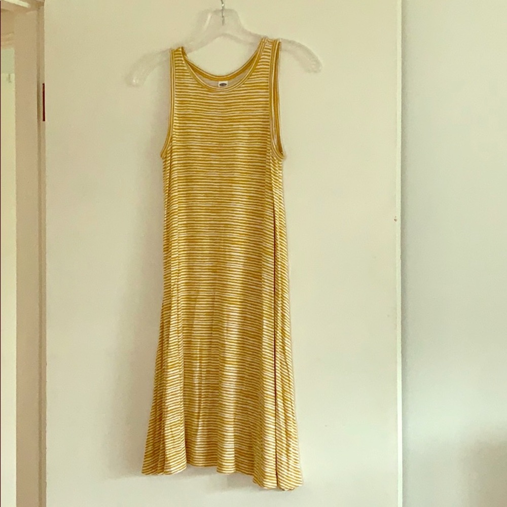 Old Navy sleeveless yellow stripe swing dress
